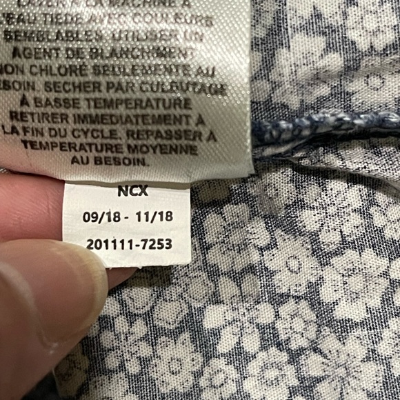 Ben Sherman Boy’s Navy/White Short-Sleeve Button-Down Shirt - Picture 8 of 10